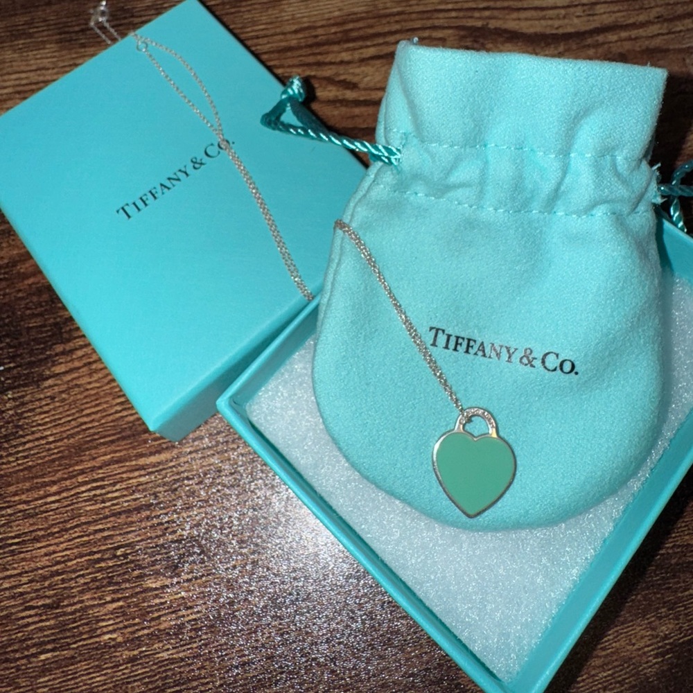 Return to Tiffany Enamel Heart Necklace